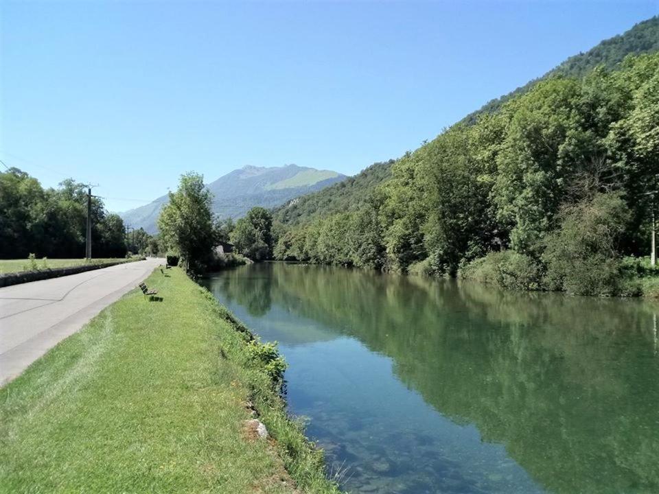 Green Bike Pyrenees Louvie Juzon Luaran gambar